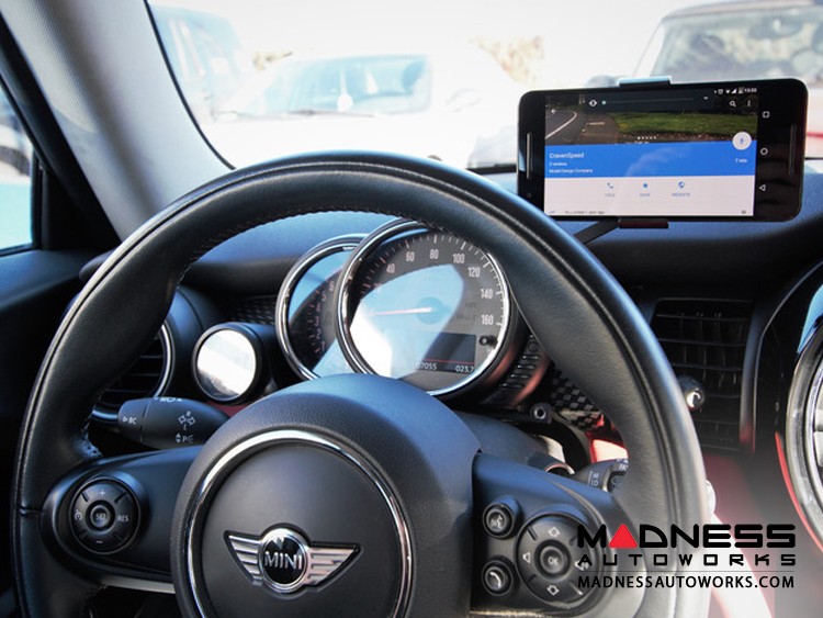 Mini r56 deals phone mount